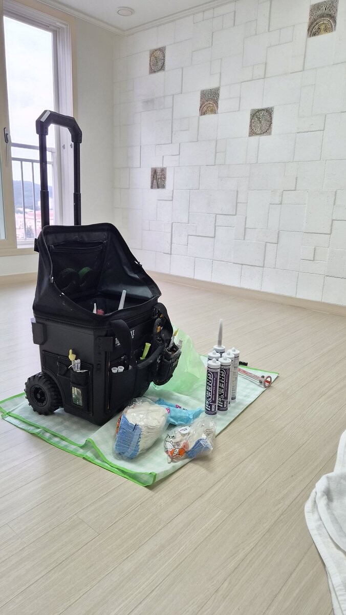 칠곡 실리콘 코킹 작업 도구와 부위별 실리콘